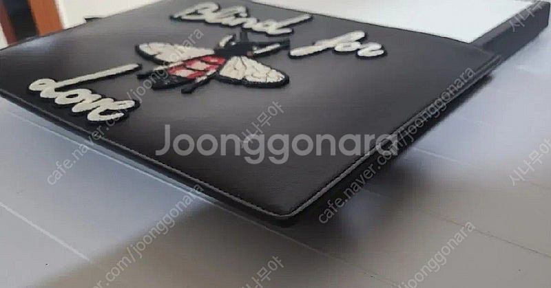 (정품)구찌 꿀벌 자수 스트랩 클러치 구찌가방 클러치백 샤넬루이비통프라다--7