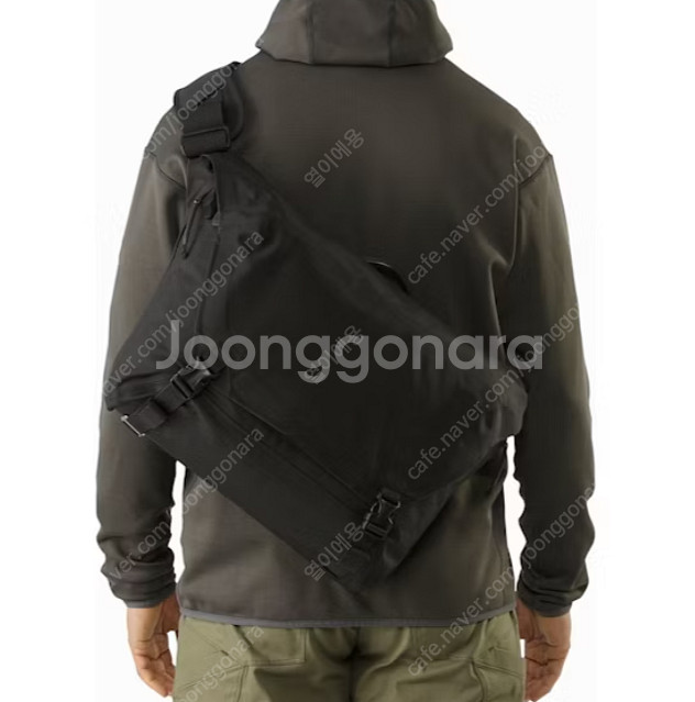 아크테릭스 리프 커리어백15 구해봅니다.--0