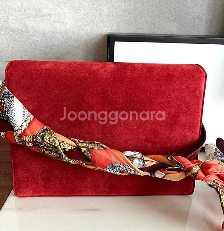 GUCCI구찌 레드블룸스 스웨이드 체인 스카프 스트랩 ...--2