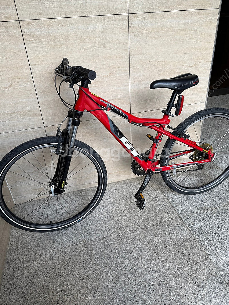 자전거 MTB. GT아발란체1.0--0