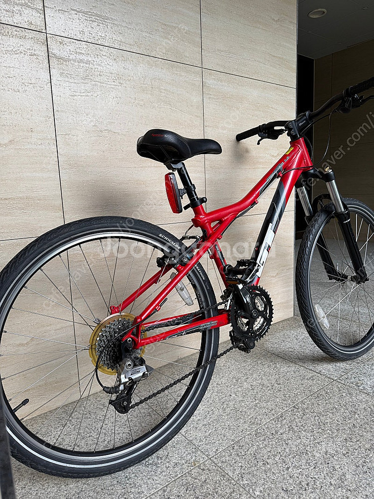 자전거 MTB. GT아발란체1.0--4