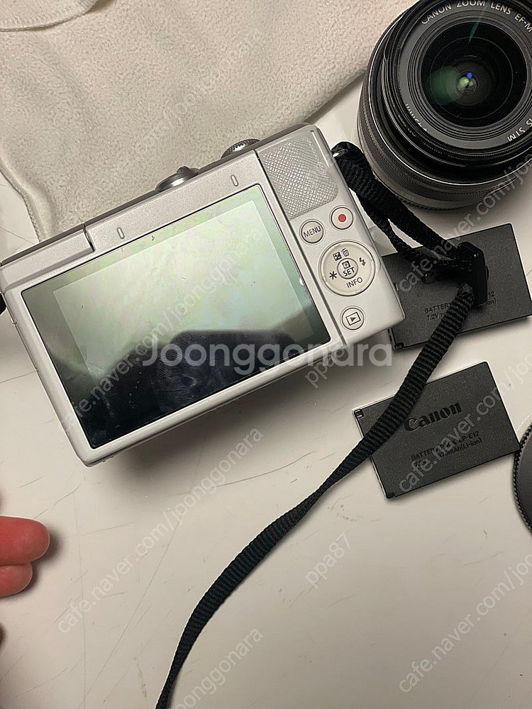 캐논 EOS M200 미러리스 카메라--3