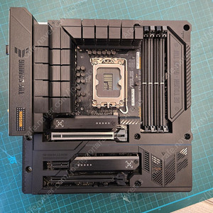 Asus TUF B760 BTF 판매합니다.