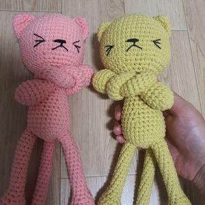 핸드메이드 손뜨개 '심술난 고양이' 인형