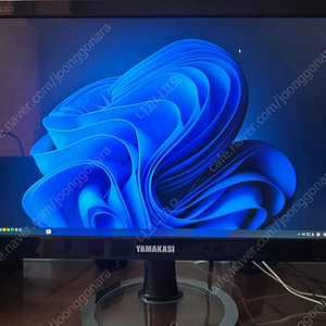 야마카시 캣립 Q270 LED 27인치 모니터 (창원 직거래우선)