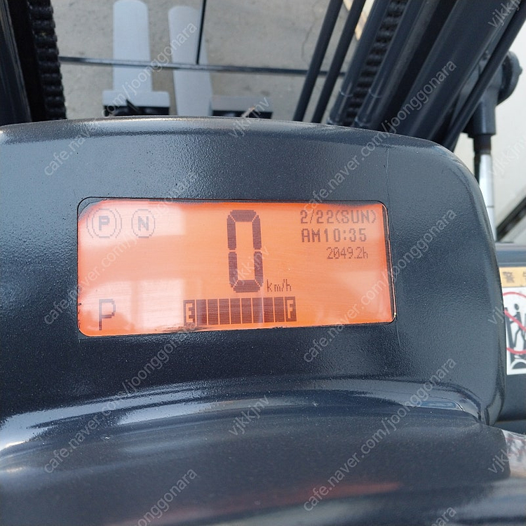 TCM 전기식 전동지게차 2.5톤 싸이드쉬프트 장착 2045시간 사용[신차수준]--3