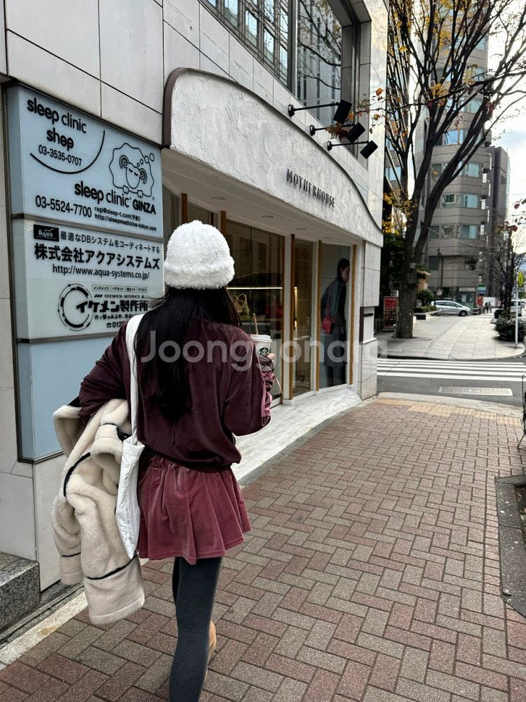 메이메이 벨벳 트랙탑 리본집업 브라운 새상품--5