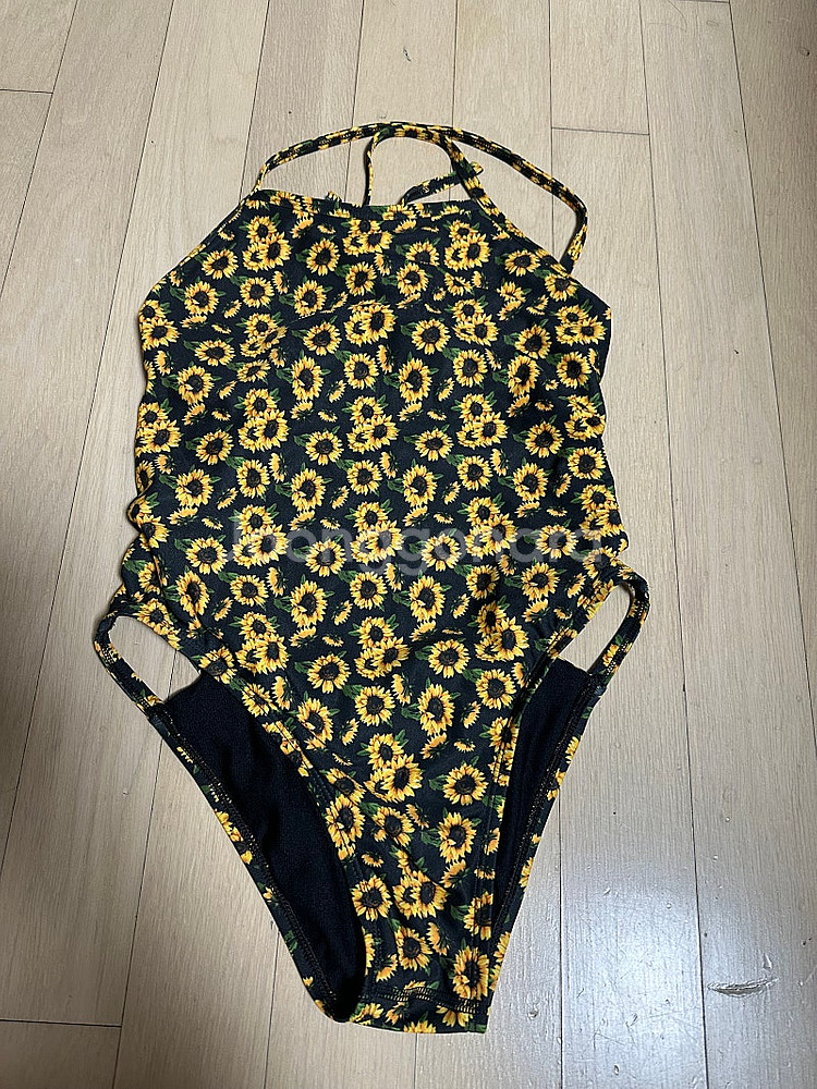 졸린 여성수영복 팔아요--0