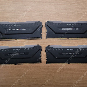 커세어 벤전스 ddr4 3200 32gb + 더미램2개