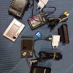 소니디카 DSC-T10 삼성디지털카메라 VLUU NV3 NV20 디카충전기 NP-FT1밧데리 SCC-NV3거치대 기타케이블 1GB 충전기어덥터 2개