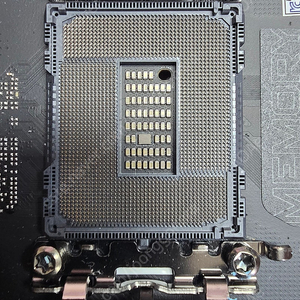 Z890 Taichi OCF