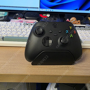 엑스박스 4세대 패드 팝니다 거치대 포함
