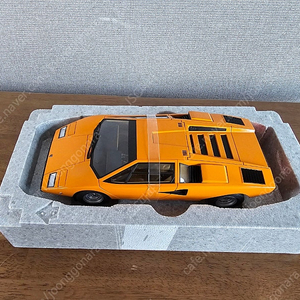 (택포)1:18 다이캐스트 오토아트 람보르기니 쿤타치 LP400