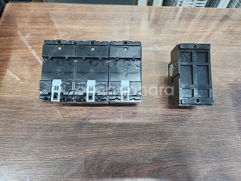 LS 누전차단기 220V, 15A, 15mA 3개 1만...--1