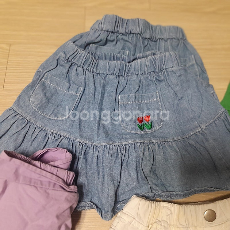 쌍둥이 여아 반바지 여러벌--1