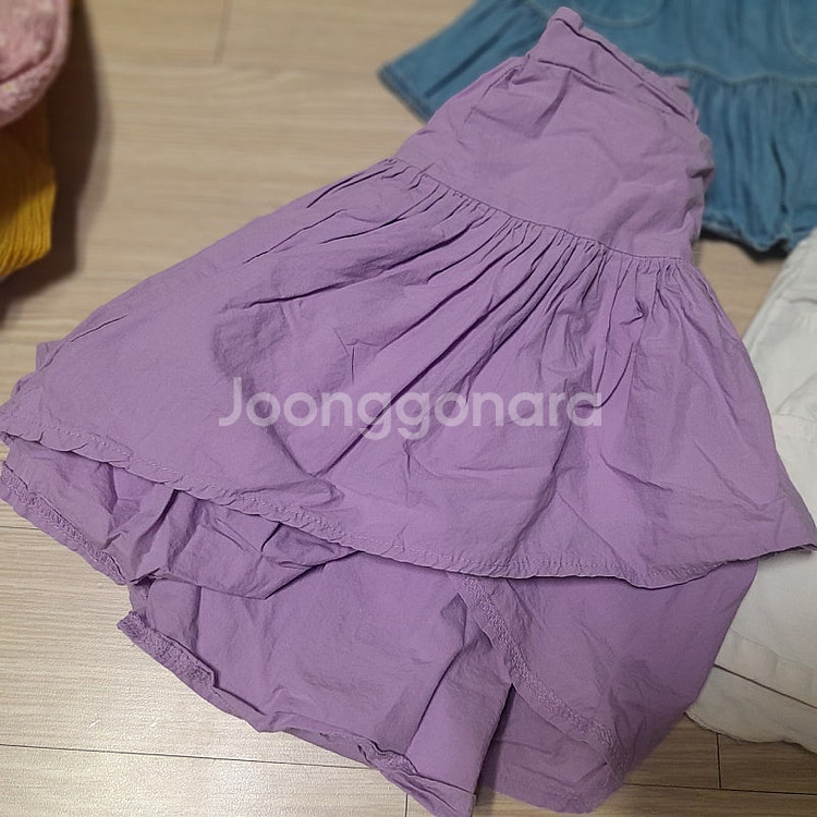 쌍둥이 여아 반바지 여러벌--3