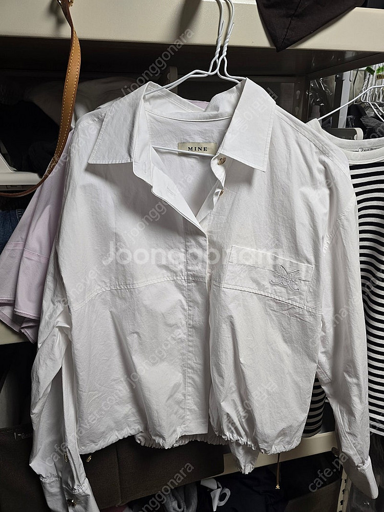 마인 화이트 점퍼스타일 셔츠--0