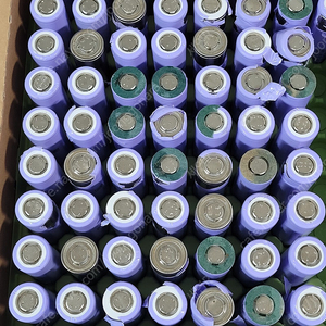 INR21700-40T 고방전 4000mAh (튜브손상)