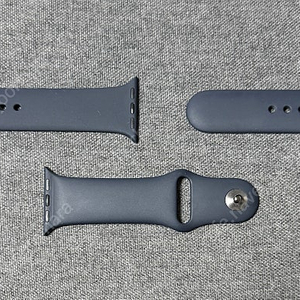 [판매중] 애플워치용 정품 스포츠밴드(41mm 규격, 미드나잇 색상, M & L 두 가지 사이즈) 판매합니다(택배비 포함 35000원)