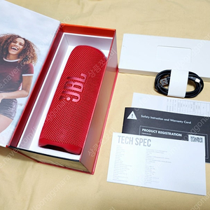 JBL Flip 6 레드 블루투스 스피커 (단순 개봉 민트급!) 팝니다.