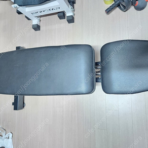 인클라인 가능한 벤치