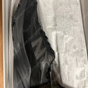 뉴발란스 990v6 트리플블랙 275