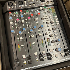 SSL Six + 전용 랙마운트(박풀)판매
