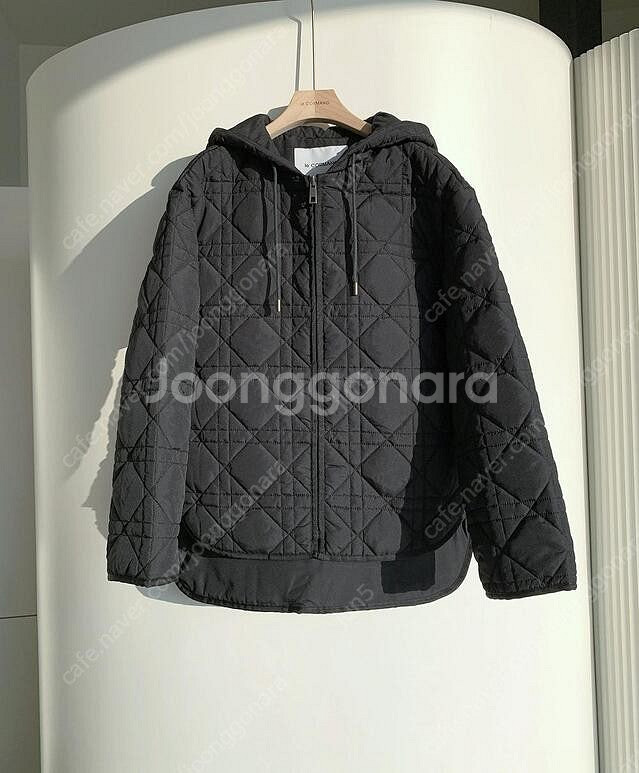 르꼬르망 세일 후드퀼팅 경량패딩 블랙 새제품--7