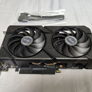 ASUS DUAL 지포스 RTX 4070 SUPER O12G EVO OC D6X 12GB (배송비 포함 72만원)
