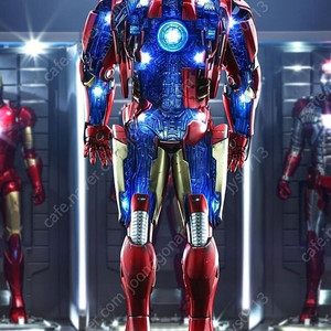 핫토이 (Hot Toy) 1/6 스케일 DS004D51 아이언맨3 아이언맨 마크7 오픈아머 Ver 판매합니다.