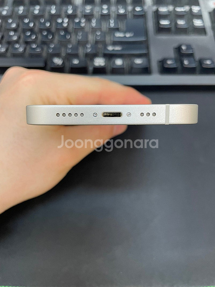 아이폰14 화이트 256GB 상태좋은 중고42만팝니다.--5
