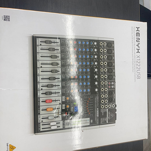 BEHRINGER XENYX X1222USB 베링거 12채널 오인페 오디오인터페이스 콘솔 판매합니다.