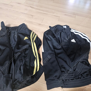 아디다스 등 점퍼 140