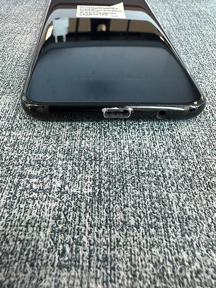 갤럭시S8+ 128G 블랙 무잔상 상태좋은 단말기 8만...--8