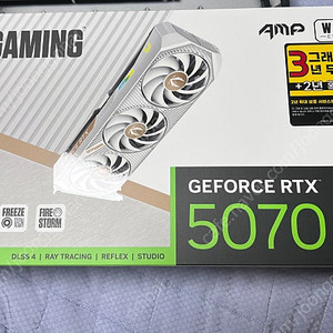 RTX 5070 AMP WHITE 팝니다 (+추가금으로 5070ti 구해요)