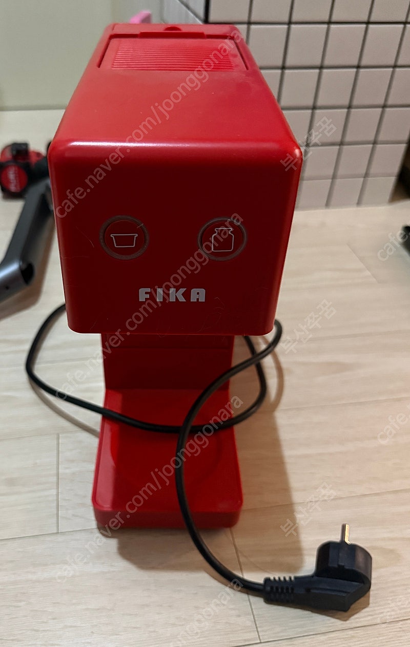[FIKA]피카 T1 멀티캡슐 캔들워머+할로겐전구 레드색상 판매합니다.