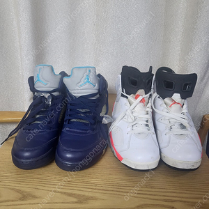 조던6레트로 인프라레드 화이트 , 조던5미드나잇블루 (270siz)