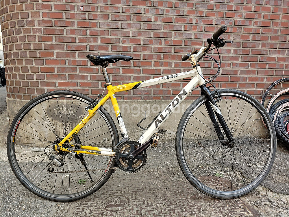 정비 마친 중고자전거 저렴하게 팝니다--6