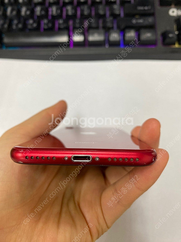 023783 아이폰SE3 레드 A급 64GB 무잔상 배...--6