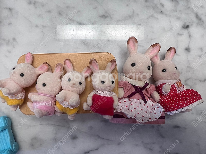 실바니안 이층집 엄마n언니토끼n세쌍둥이+냉장고+아기침대...--1