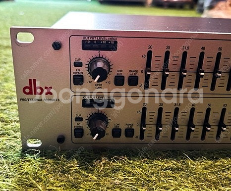 dbx EQ 231S--2