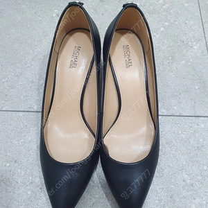 마이클코어스 블랙 펌프스 5.5cm 245 (7.5)