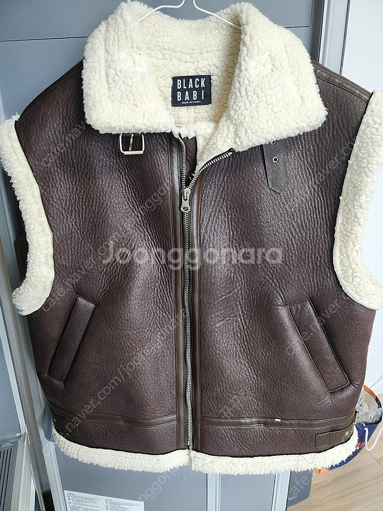 블랙바비 양털 무스탕 조끼 베스트 러브미우 제이핏 벨201 진바니 탑드레싱 레브시티 러브바니 아델 엘보스퀘 미엔느--5