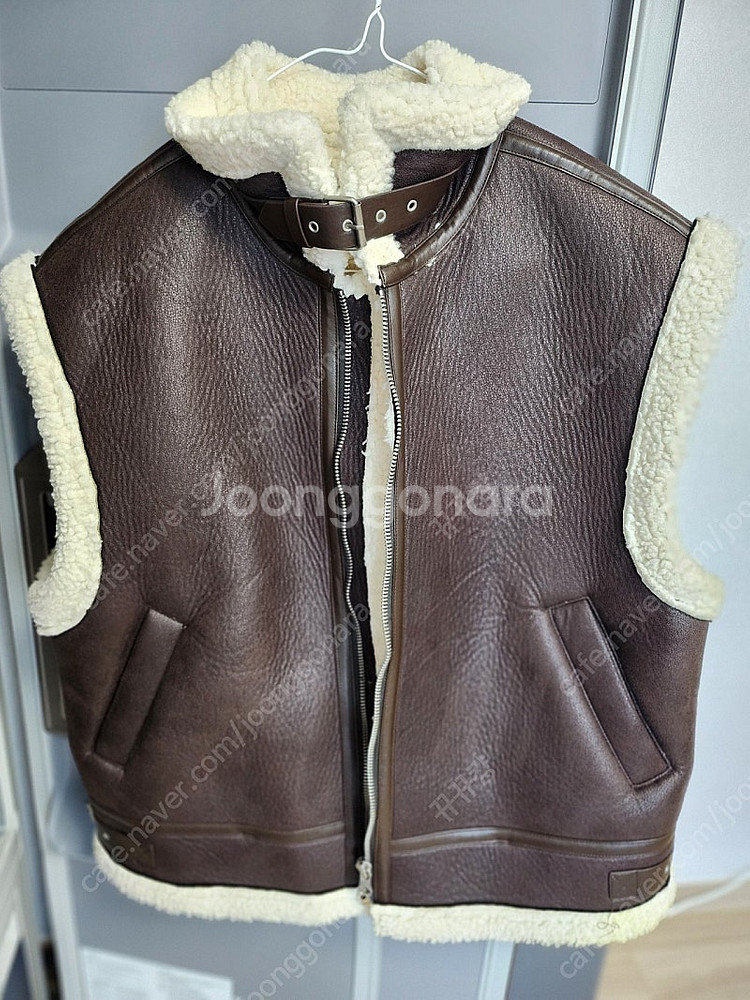 블랙바비 양털 무스탕 조끼 베스트 러브미우 제이핏 벨201 진바니 탑드레싱 레브시티 러브바니 아델 엘보스퀘 미엔느--6