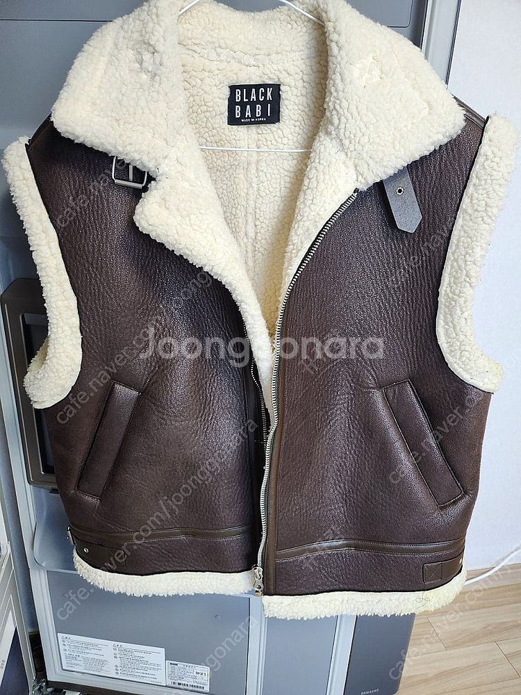 블랙바비 양털 무스탕 조끼 베스트 러브미우 제이핏 벨201 진바니 탑드레싱 레브시티 러브바니 아델 엘보스퀘 미엔느--8