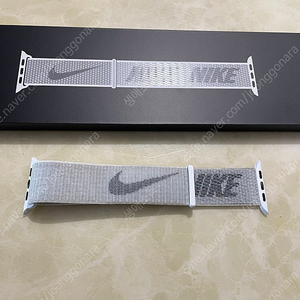 나이키 스포츠 루프 42/44mm 서밋 화이트 스우시 팝니다.