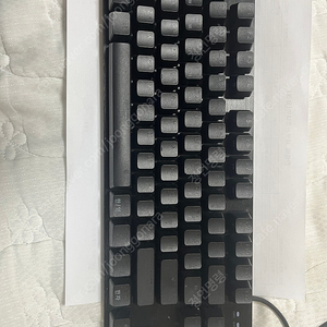 로지텍 G413 TKL SE 기계식 키보드 판매합니다.