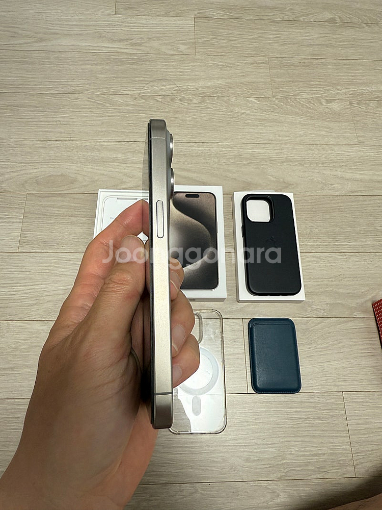 아이폰15 프로 256GB 티타늄 새제품급 풀박스 팔아...--5