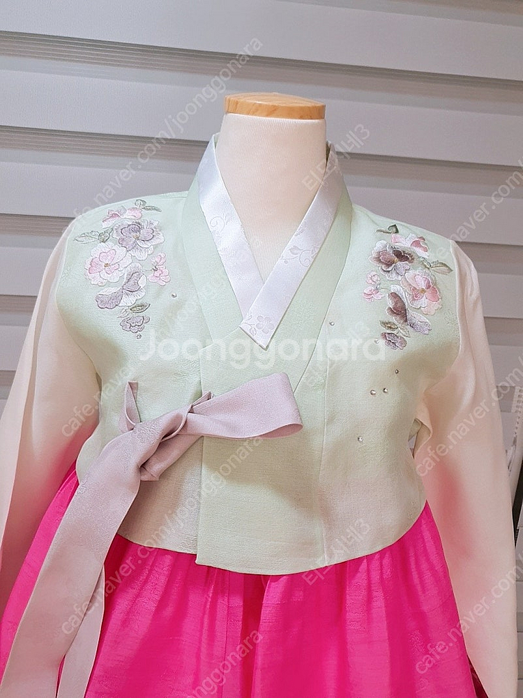 예쁜 여성한복--1