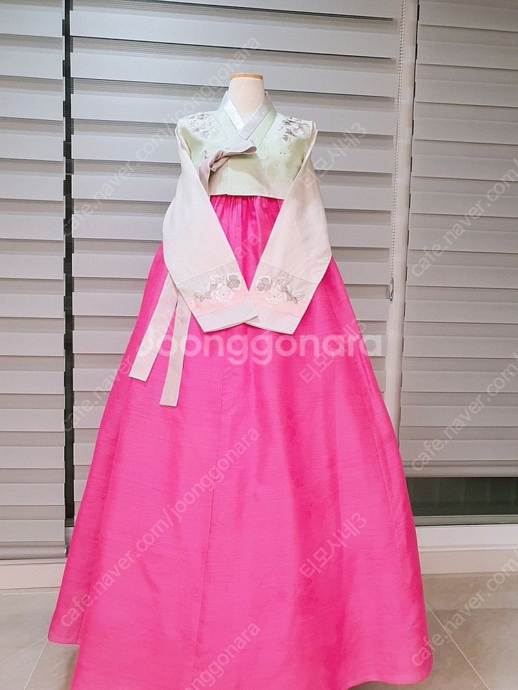 예쁜 여성한복--0